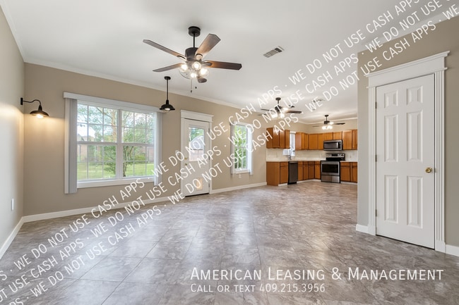 1315 Scott St in Lufkin, TX - Building Photo - Building Photo