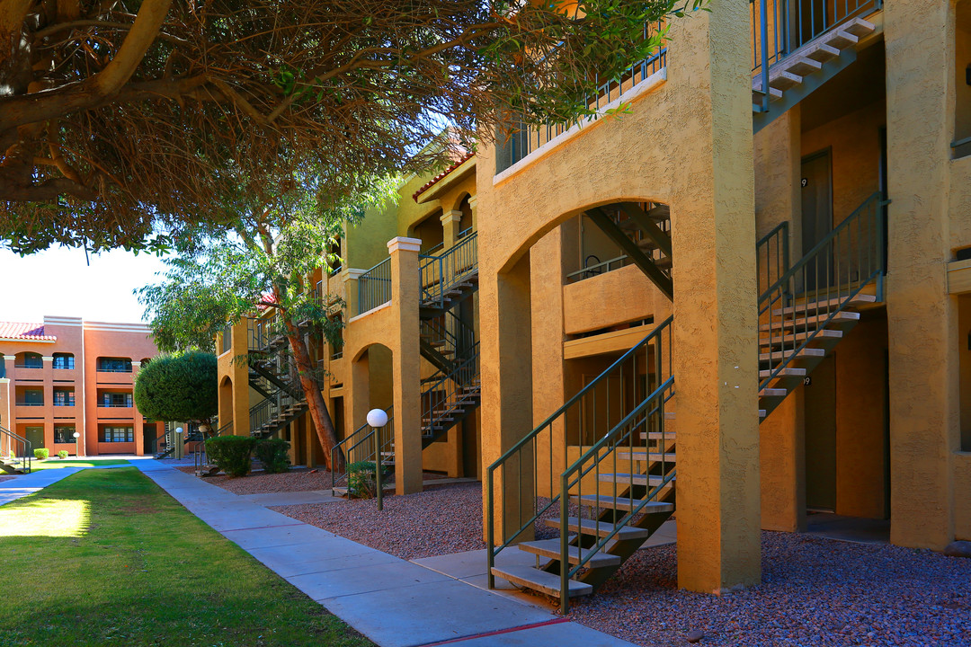 Zona  Rio in Tucson, AZ - Building Photo