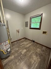 206 E Lynwood Dr in Syracuse, IN - Building Photo - Building Photo