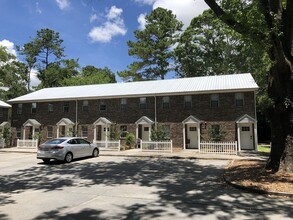 Bonham Bay Townhouses in Wilmington, NC - Building Photo - Building Photo