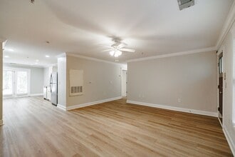 490 Barnett Shoals Rd in Athens, GA - Building Photo - Building Photo