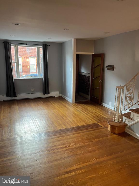 1941 S Iseminger St in Philadelphia, PA - Building Photo - Building Photo