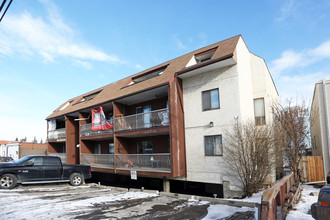 1113 37 St in Calgary, AB - Building Photo - Building Photo