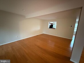 8724 Ruppert Ct in Ellicott City, MD - Building Photo - Building Photo