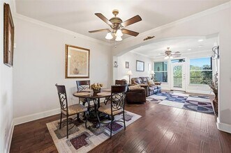 500 Water's Edge Drive in Lake Dallas, TX - Foto de edificio - Building Photo