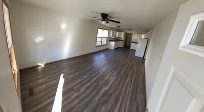 2138 N Howard Ave in Springfield, MO - Building Photo - Building Photo