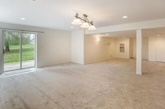 1236 Kentland Ct in Hebron, KY - Building Photo - Building Photo