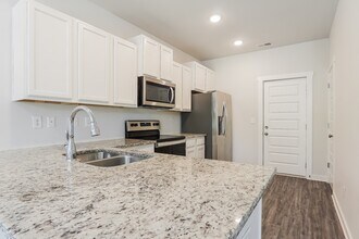 5520 Cathwick Dr in Mc Calla, AL - Building Photo - Building Photo