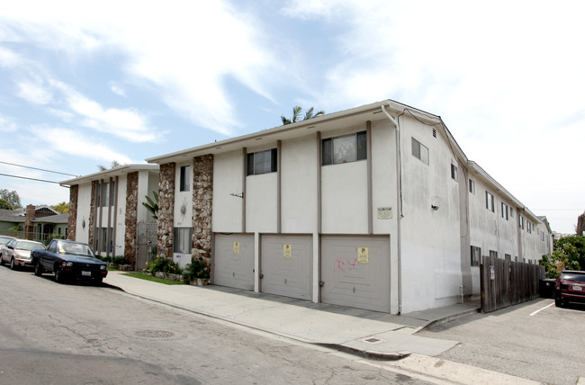 425 Gaviota Ave in Long Beach, CA - Building Photo - Building Photo