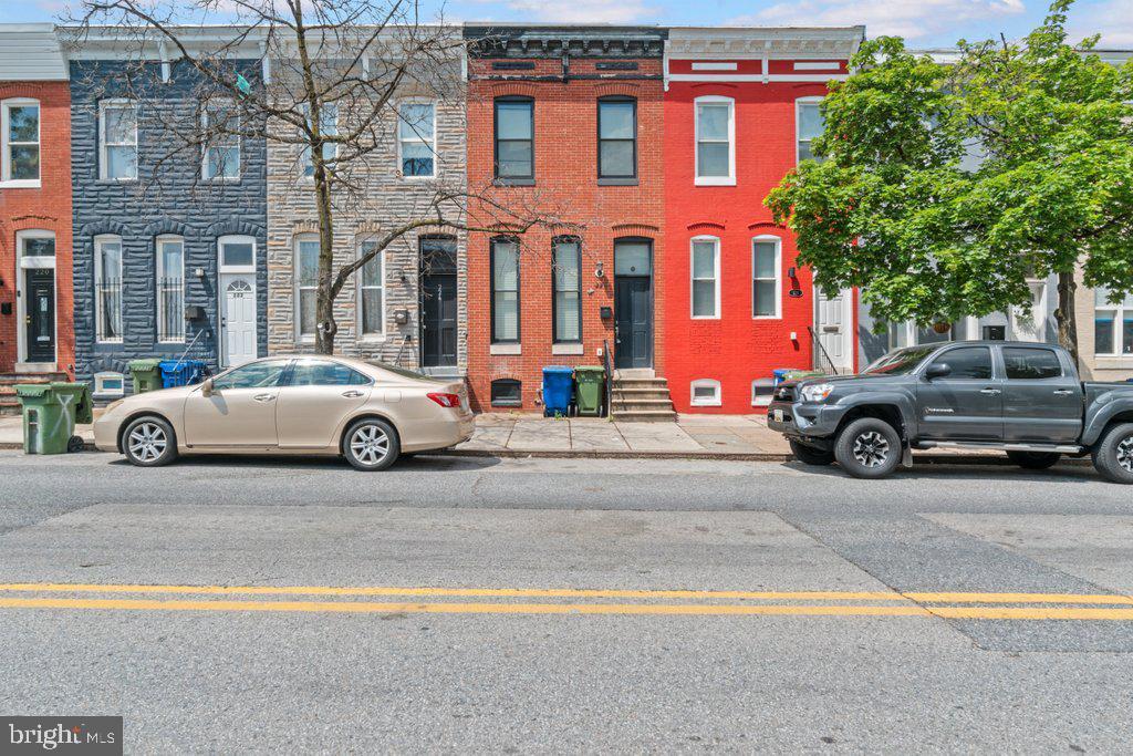 226 S Patterson Park Ave in Baltimore, MD - Building Photo