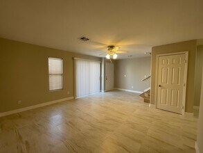 2096 Betty Davis St in Las Vegas, NV - Building Photo - Building Photo