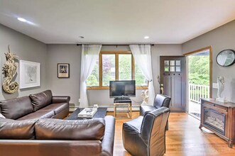 178 S Pier Rd, Unit A in Narragansett, RI - Building Photo - Building Photo