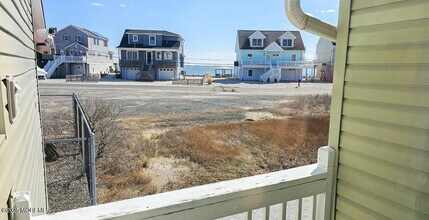 1022 S Green St in Tuckerton, NJ - Building Photo - Building Photo