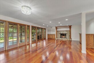 16553 Hartsook St in Encino, CA - Building Photo - Building Photo