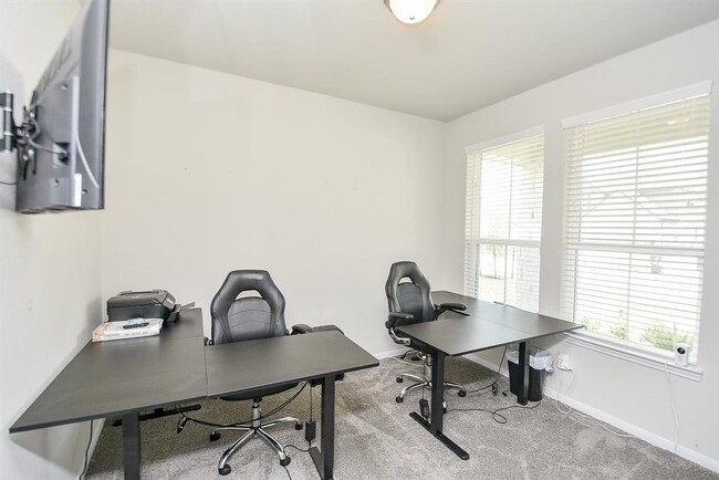 15107 Timberson Rdg Ln in Houston, TX - Foto de edificio - Building Photo