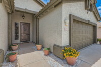 5921 E Woodridge Dr in Scottsdale, AZ - Foto de edificio - Building Photo