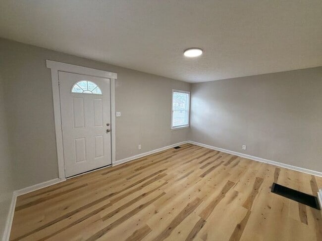 3005 Linwood Ave in Louisville, KY - Building Photo - Building Photo