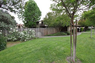 Leidig Court in Hayward, CA - Building Photo - Building Photo