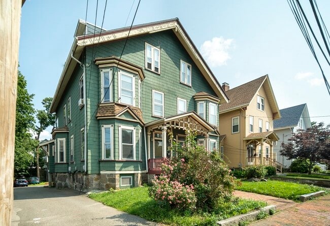 16 Mayfair St, Unit 1