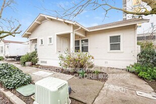 73 Brookwood Ave in Santa Rosa, CA - Building Photo