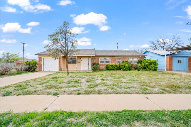 property at 1505 E Amherst St