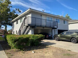 794 Blossom Hill Rd, Unit 4 in San Jose, CA - Building Photo