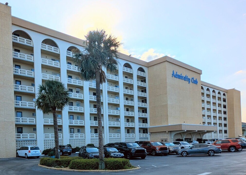 3606 S Peninsula Dr in Port Orange, FL - Building Photo