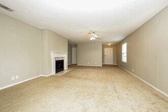 805 Hammersmith Dr in Smyrna, TN - Foto de edificio - Building Photo