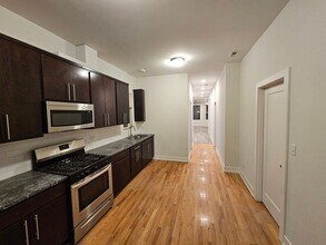 3939 W Polk St-Unit -Unit 2 in Chicago, IL - Building Photo - Building Photo