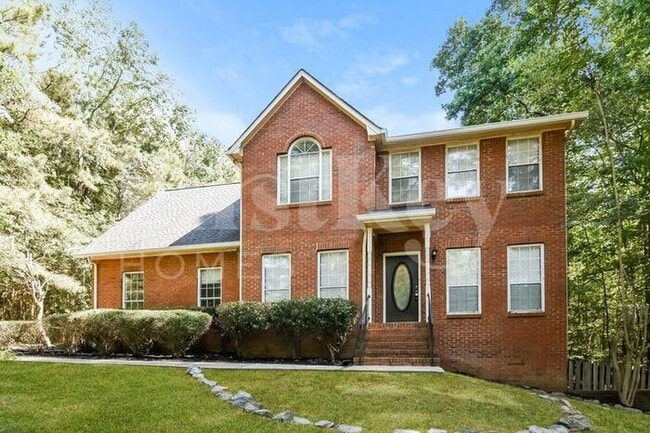 215 Winfair Dr in Tyrone, GA - Building Photo - Building Photo