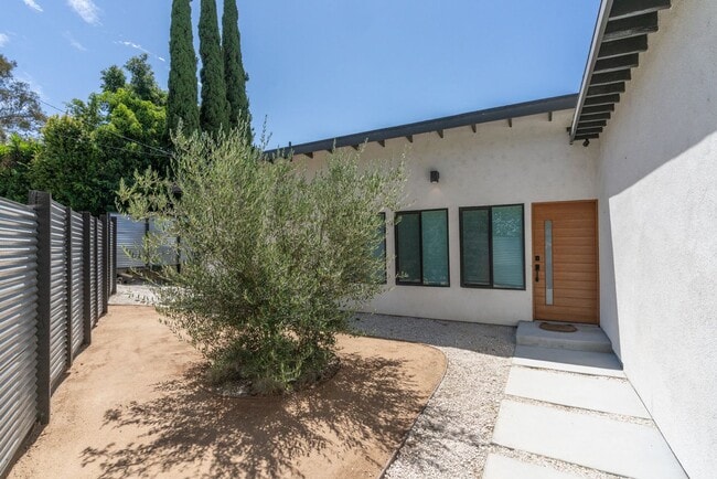 1756 Rotary Dr in Los Angeles, CA - Building Photo - Building Photo