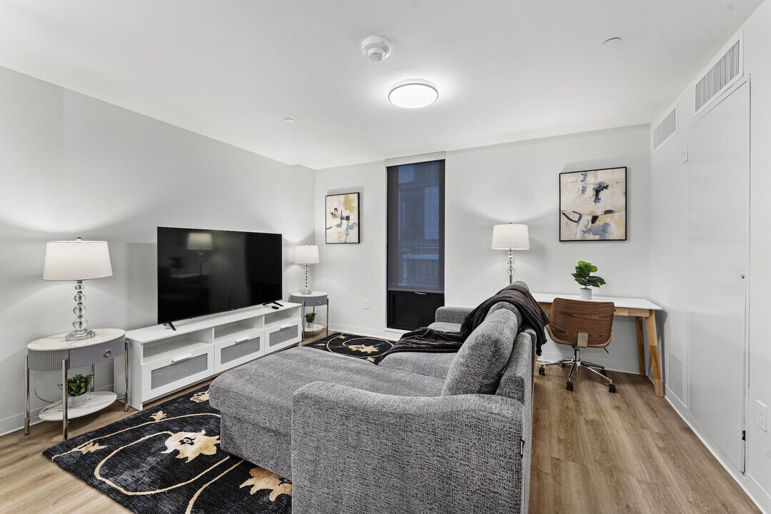 280 Western Ave in Boston, MA - Building Photo