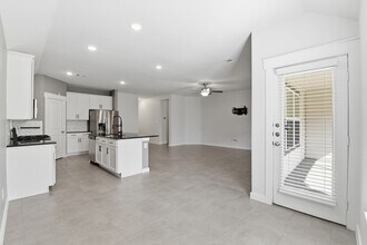 12411 Southern Trail Ct in Magnolia, TX - Foto de edificio - Building Photo