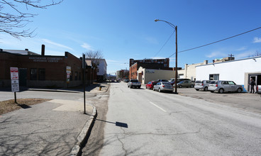 Lake Avenue Apartments in Manchester, NH - Building Photo - Building Photo