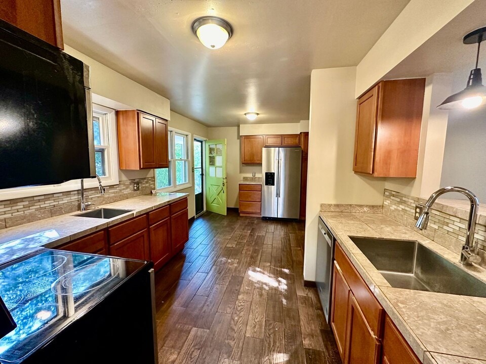 2039 Manzanita St in Klamath Falls, OR - Building Photo