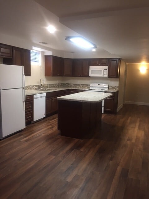 property at 622 E Myrtle St
