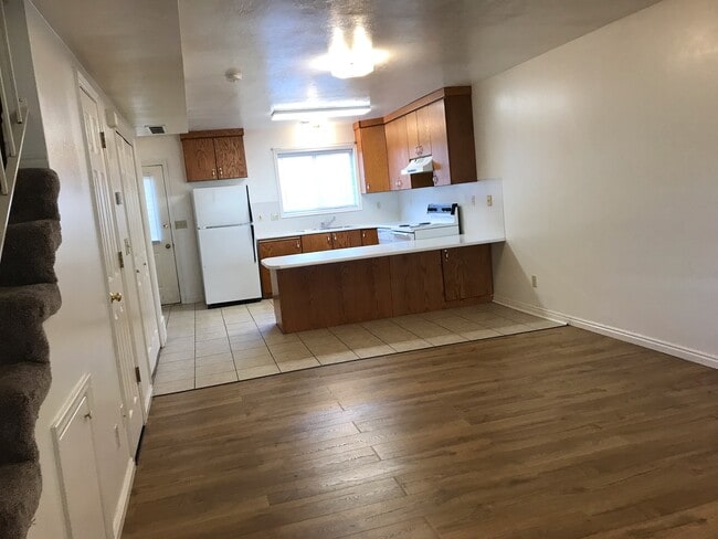 property at 255 W 1100 N