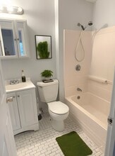 122 Berkshire St, Unit 3(2B)` in Cambridge, MA - Building Photo - Building Photo