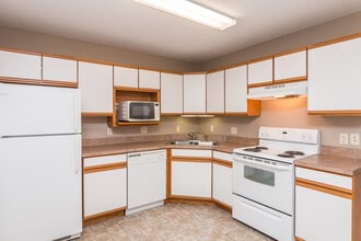Saddle Creek Townhomes in Sioux Falls, SD - Foto de edificio - Interior Photo