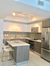 5300 Paseo Blvd, Unit 410 in Doral, FL - Building Photo - Building Photo