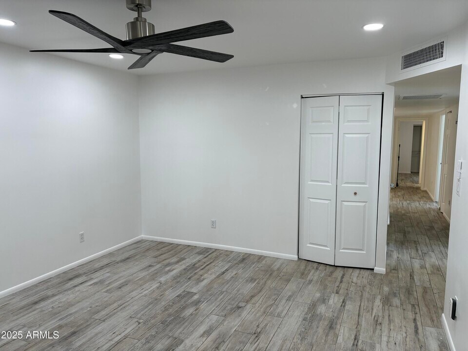 2501 N 22nd Dr in Phoenix, AZ - Building Photo