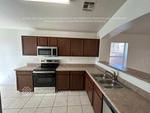 5903 S 32nd Ln in Phoenix, AZ - Building Photo - Building Photo