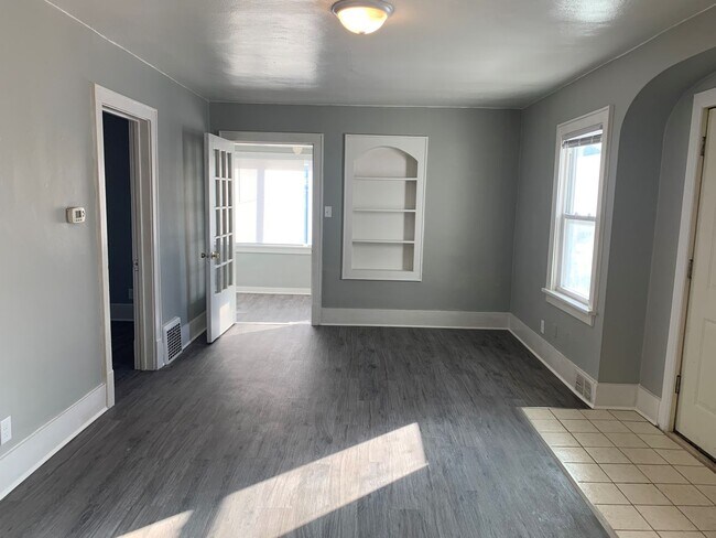 100 Summit St in Waterloo, IA - Building Photo - Building Photo