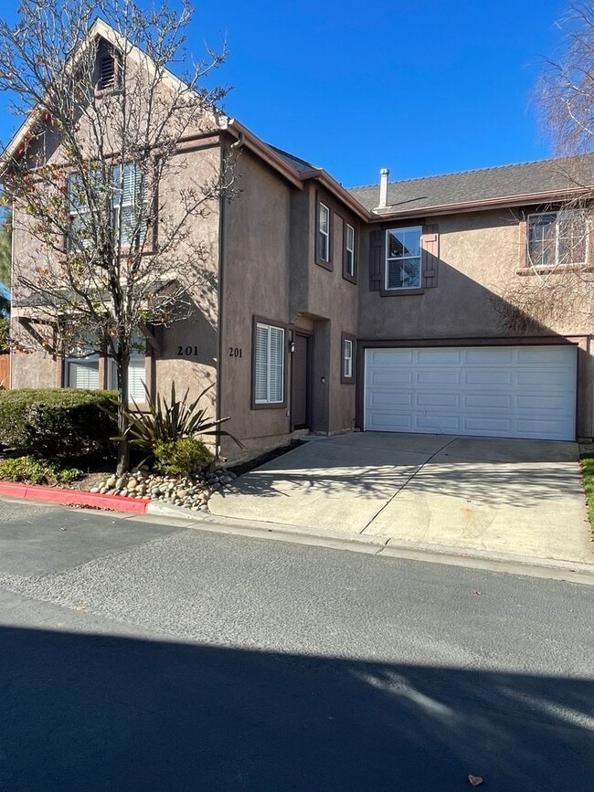 property at 201 Quail Cir