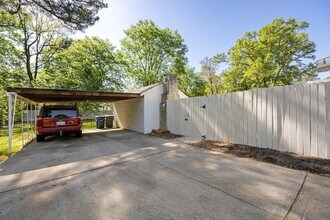 108 S St Marks Ave, Unit 1 in Chattanooga, TN - Building Photo - Building Photo