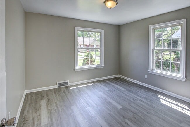 property at 2016 Revere Rd
