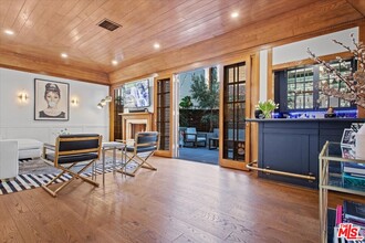 9311 Burton Wy in Beverly Hills, CA - Building Photo - Building Photo