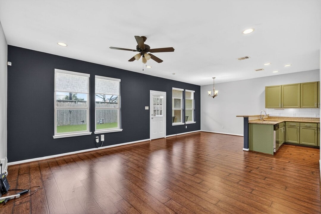 17019 Wilthorne Gardens Ct in Houston, TX - Building Photo