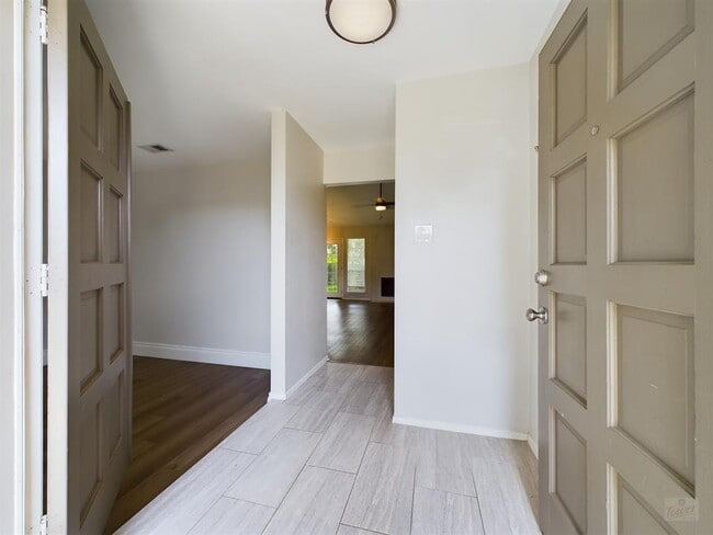 12102 Grey Rock Ln