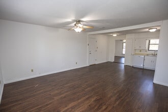 3112 Rademan Ln in Jefferson City, MO - Building Photo - Building Photo
